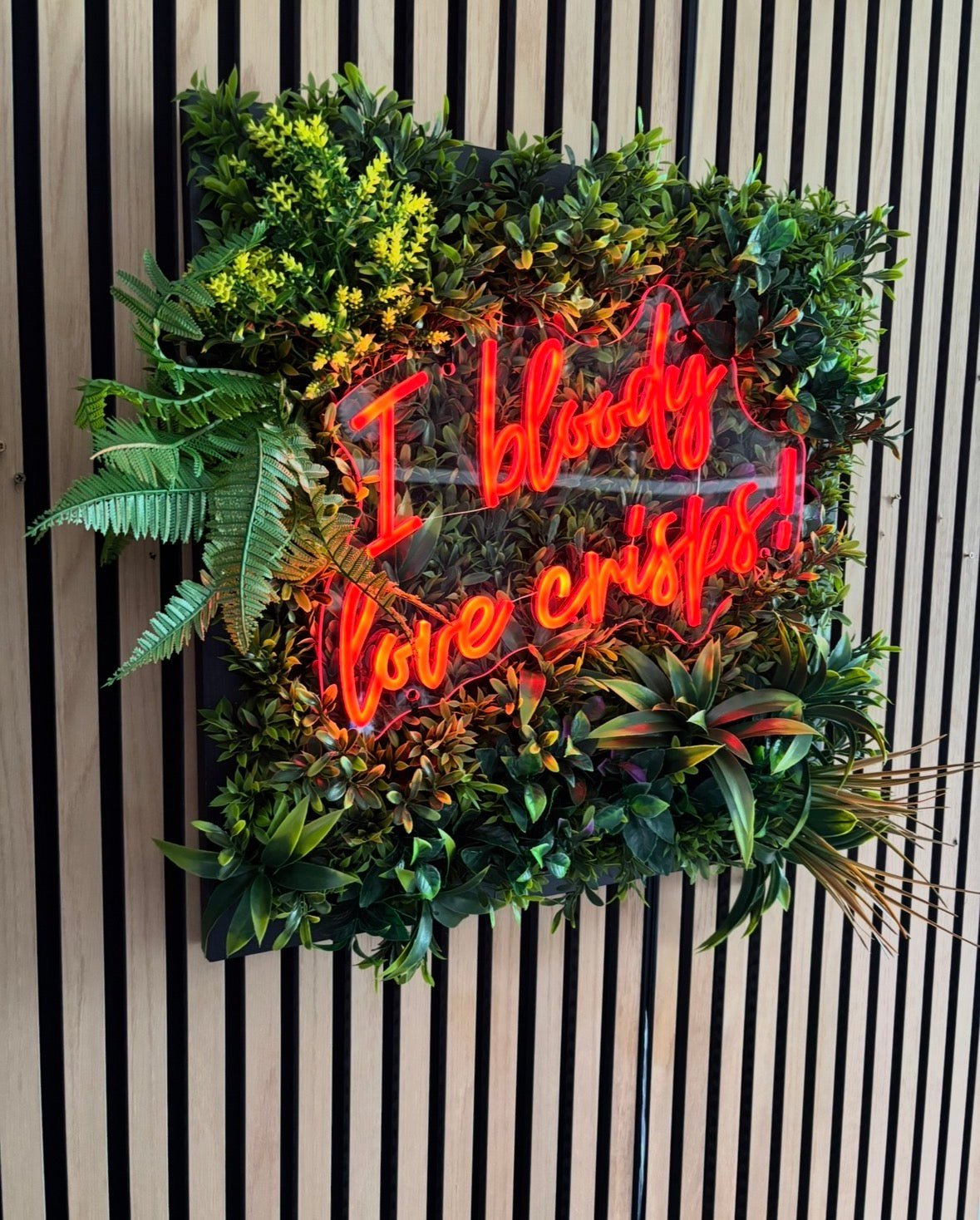 I Bloody Love Crisps! Neon LED Individual Sign